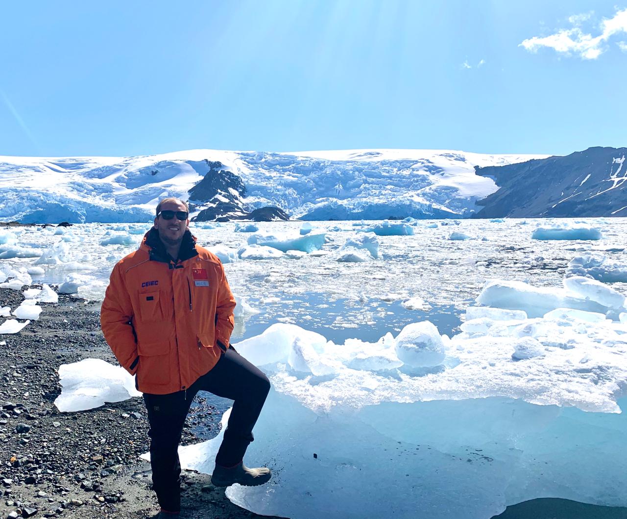 Um ribeirão-pretano na Antártica