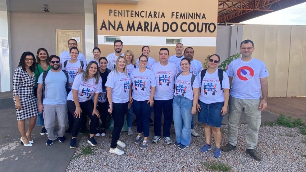 1a turma do Curso de Especialização em Hansenologia em atividade pratica na penitenciaria feminina Ana Maria do Couto em Cuiabá-MT