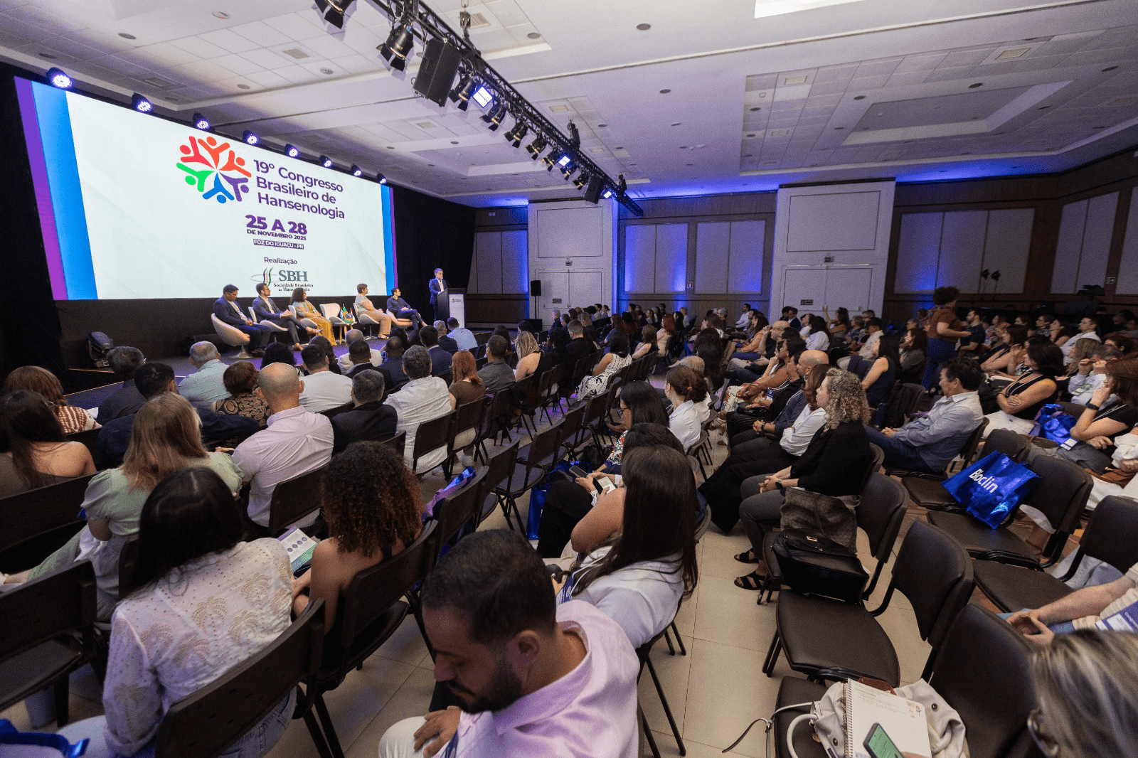 Brasil lança consenso inédito de terapêutica em hanseníase durante a abertura do 19º Congresso Brasileiro de Hansenologia, em Foz do Iguaçu